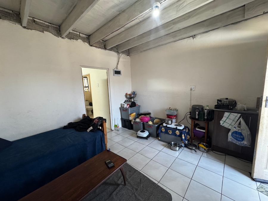 6 Bedroom Property for Sale in Electric City Western Cape